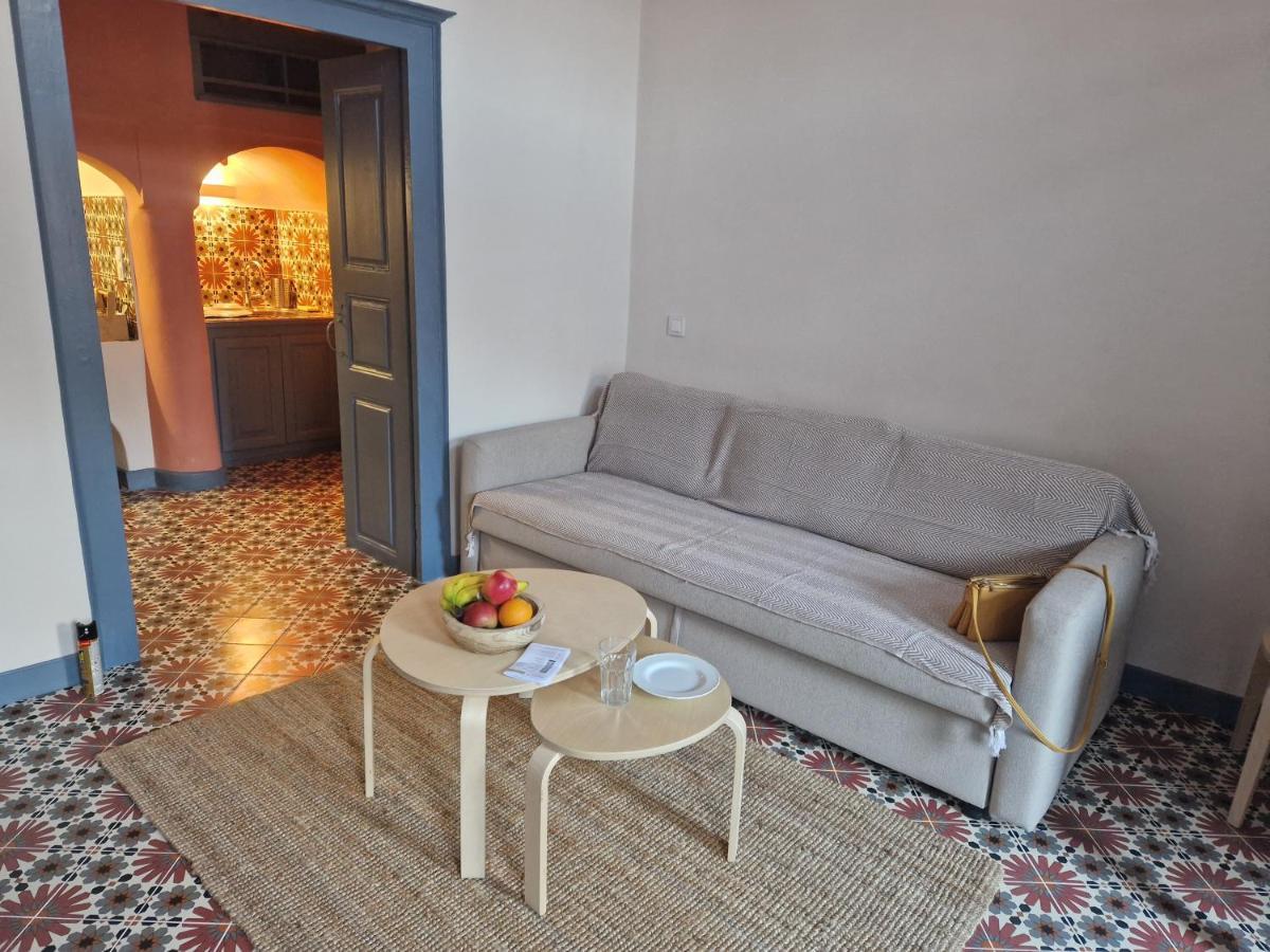 St.Mammas Traditional Apartment Meszariá Kültér fotó